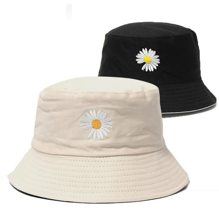 Reversible Daisy Embroidered Bucket Hat - Black & Beige